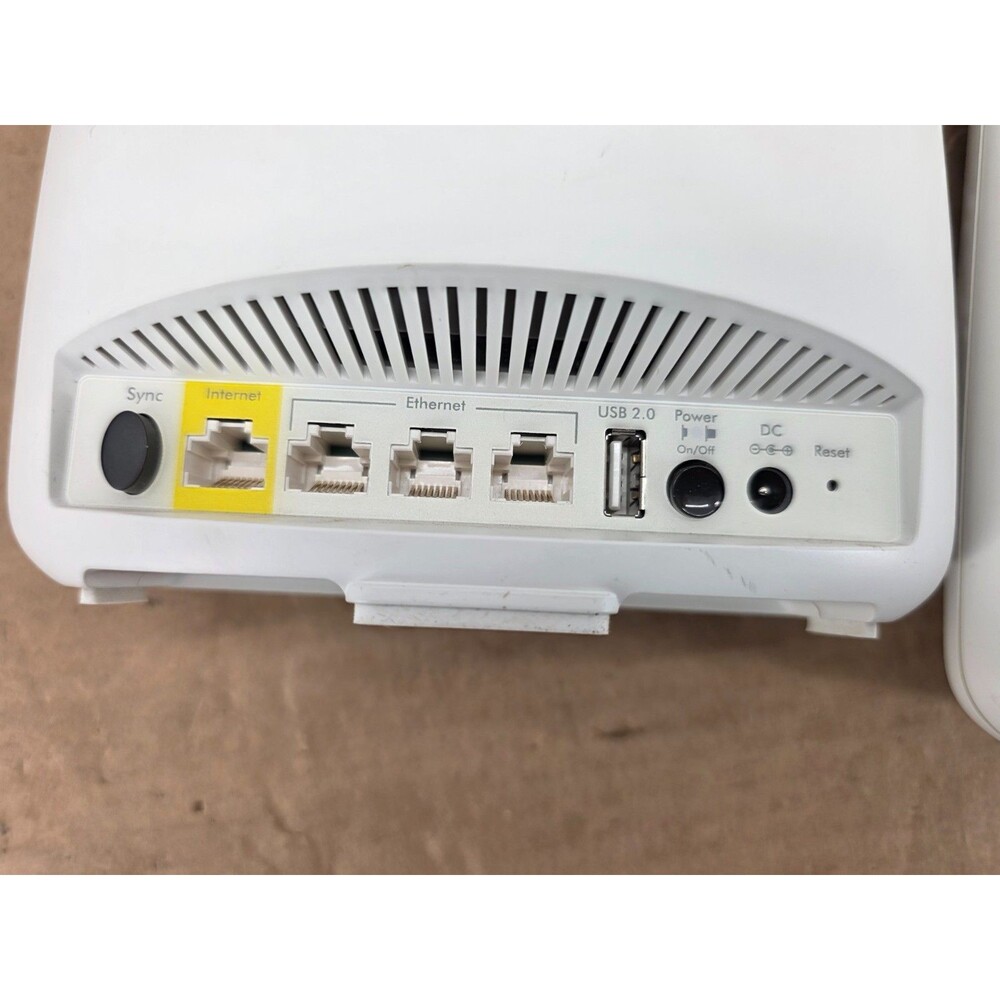 Netgear Orbi RBR50 Home Mesh Router and RBS50 Satellite Bundle Set - Picture 7 of 10